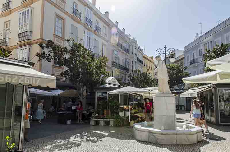 Cádiz 15 - plaza Topete o de las Flores.jpg